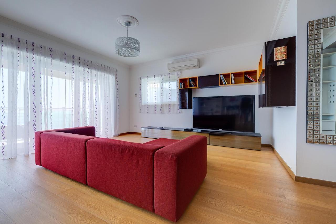 Seafront Apartment In Sliema With Pool, Upmarket Complex エクステリア 写真