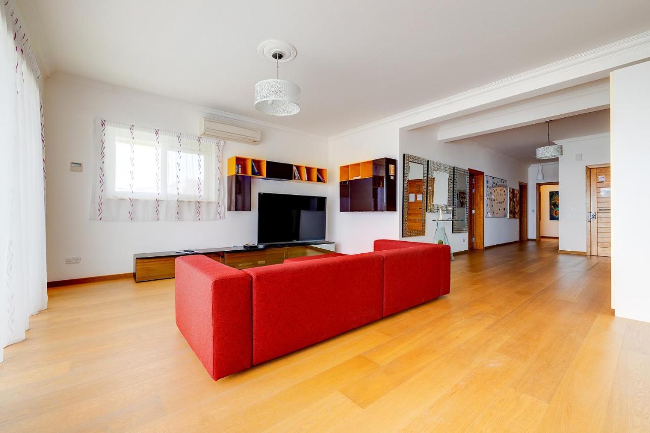 Seafront Apartment In Sliema With Pool, Upmarket Complex エクステリア 写真