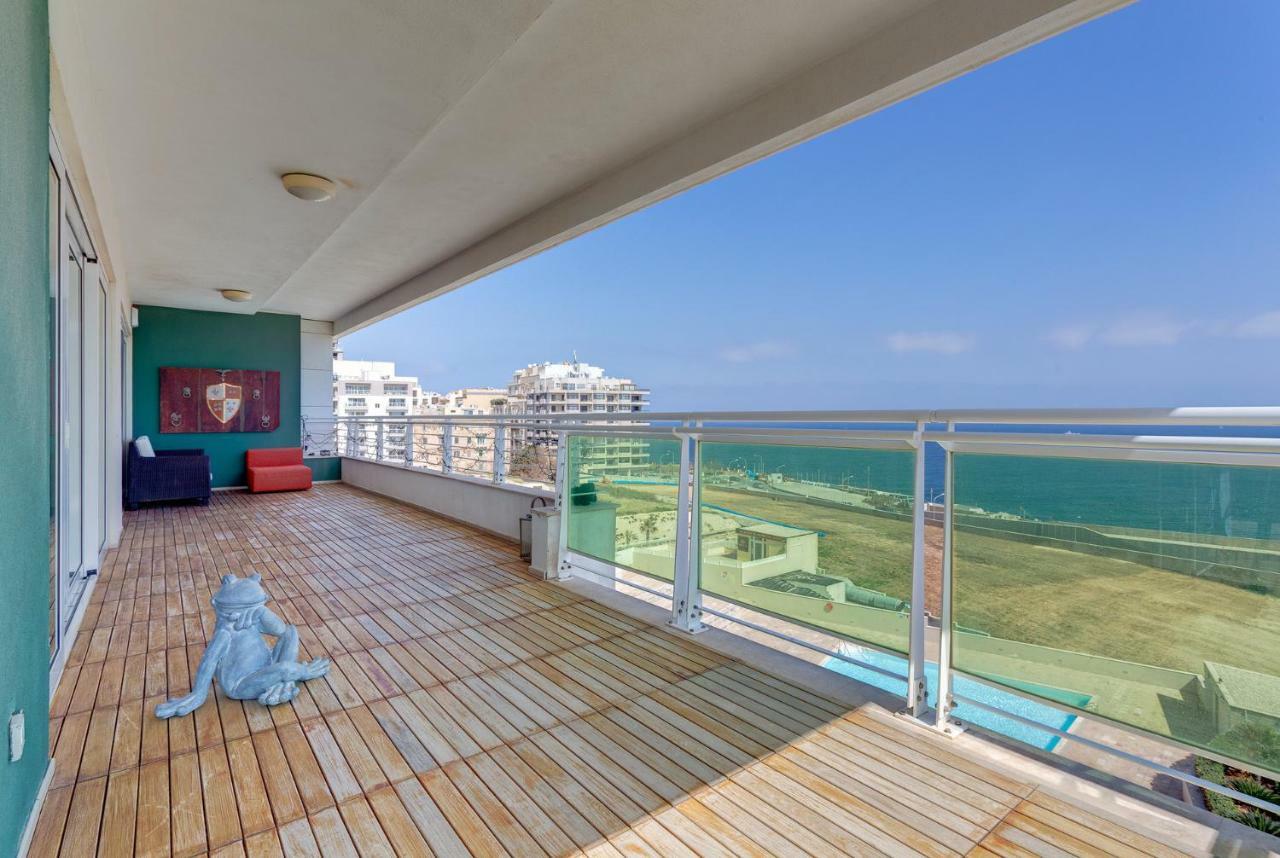 Seafront Apartment In Sliema With Pool, Upmarket Complex エクステリア 写真