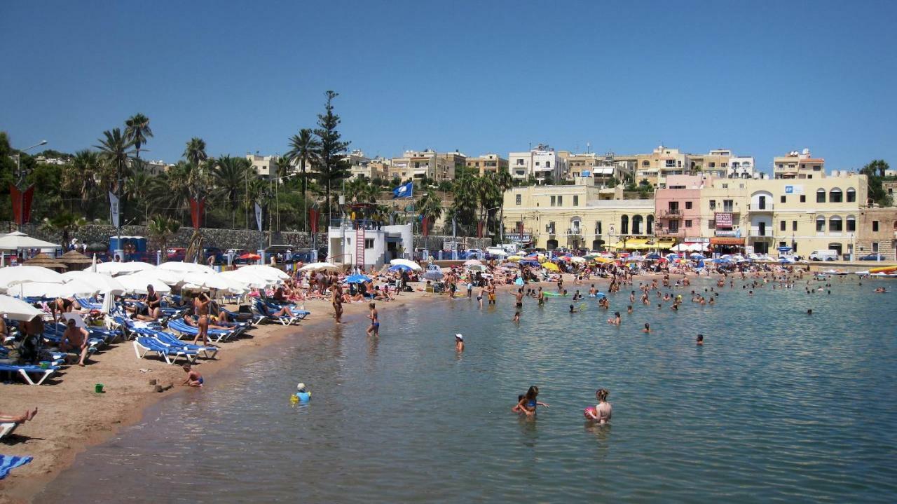 Seafront Apartment In Sliema With Pool, Upmarket Complex エクステリア 写真